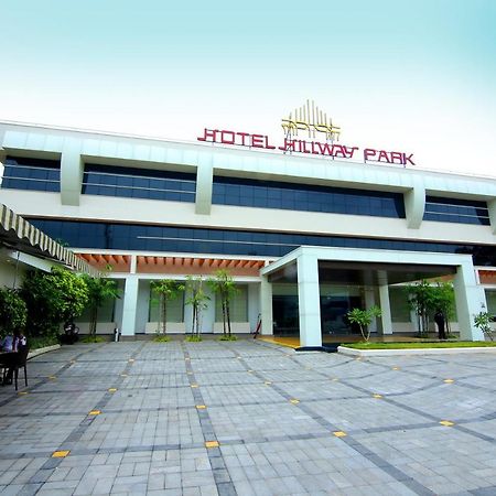 Hotel Hillway Park Kollam Eksteriør bilde