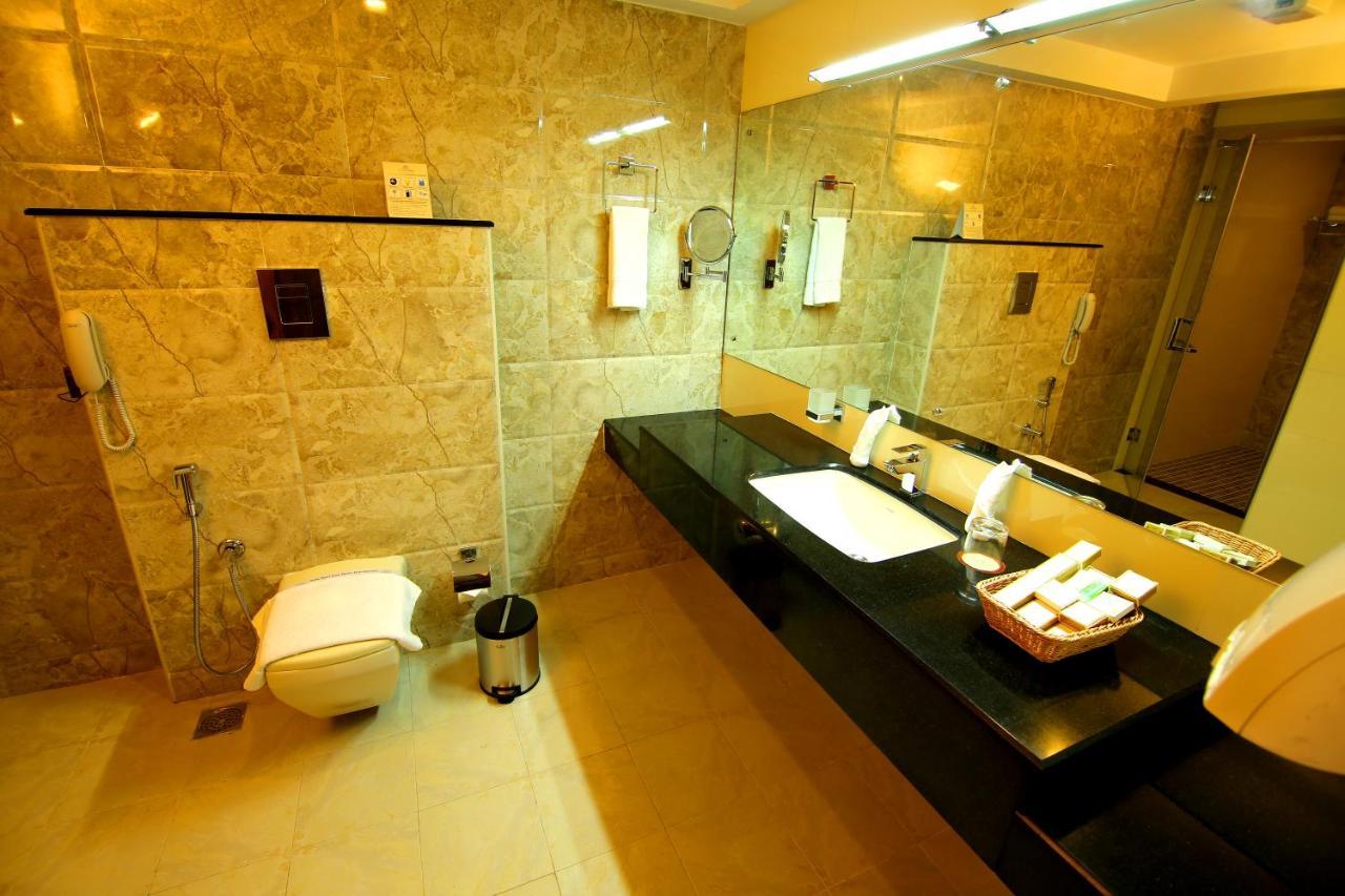Hotel Hillway Park Kollam Eksteriør bilde