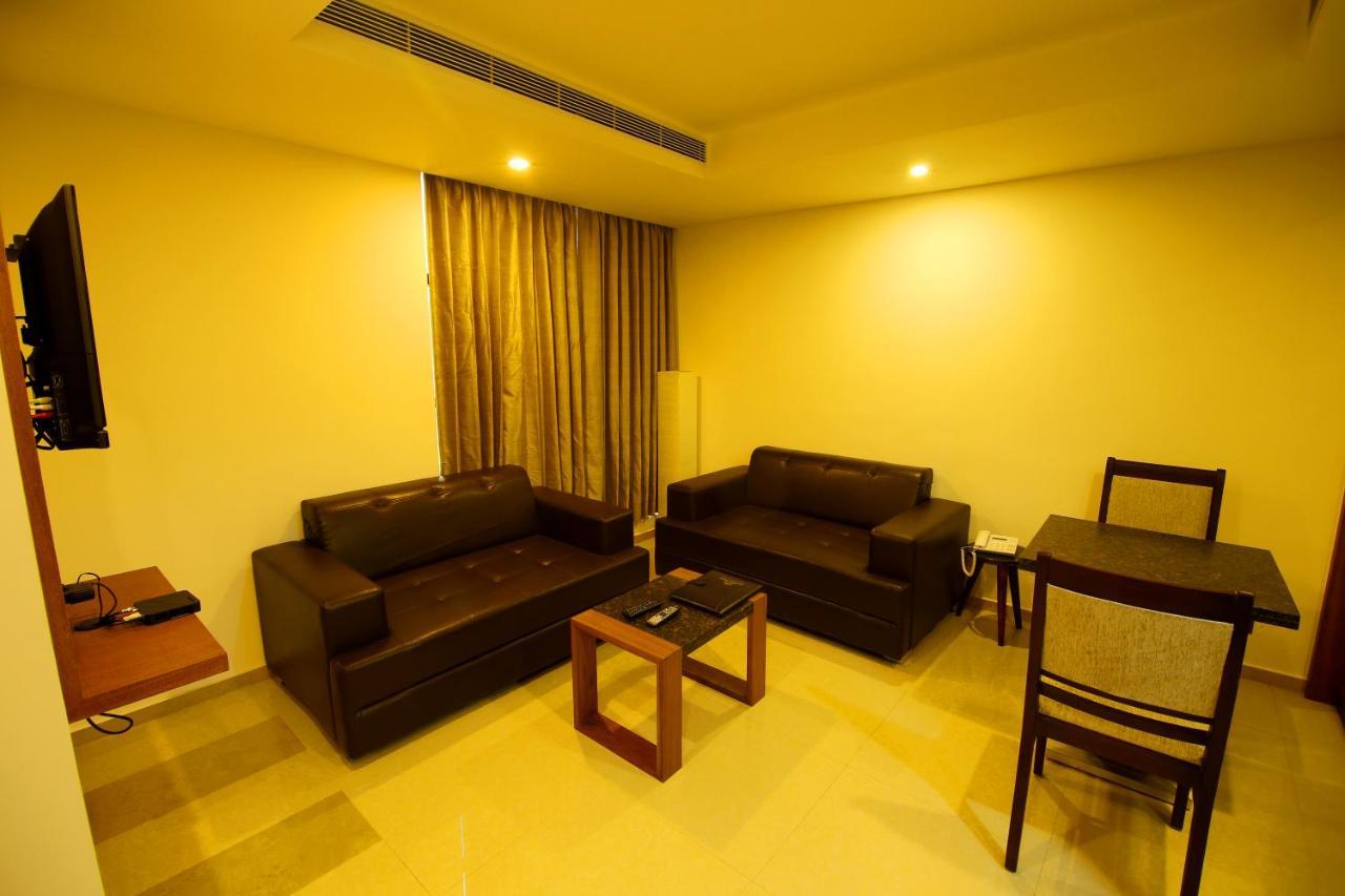 Hotel Hillway Park Kollam Eksteriør bilde