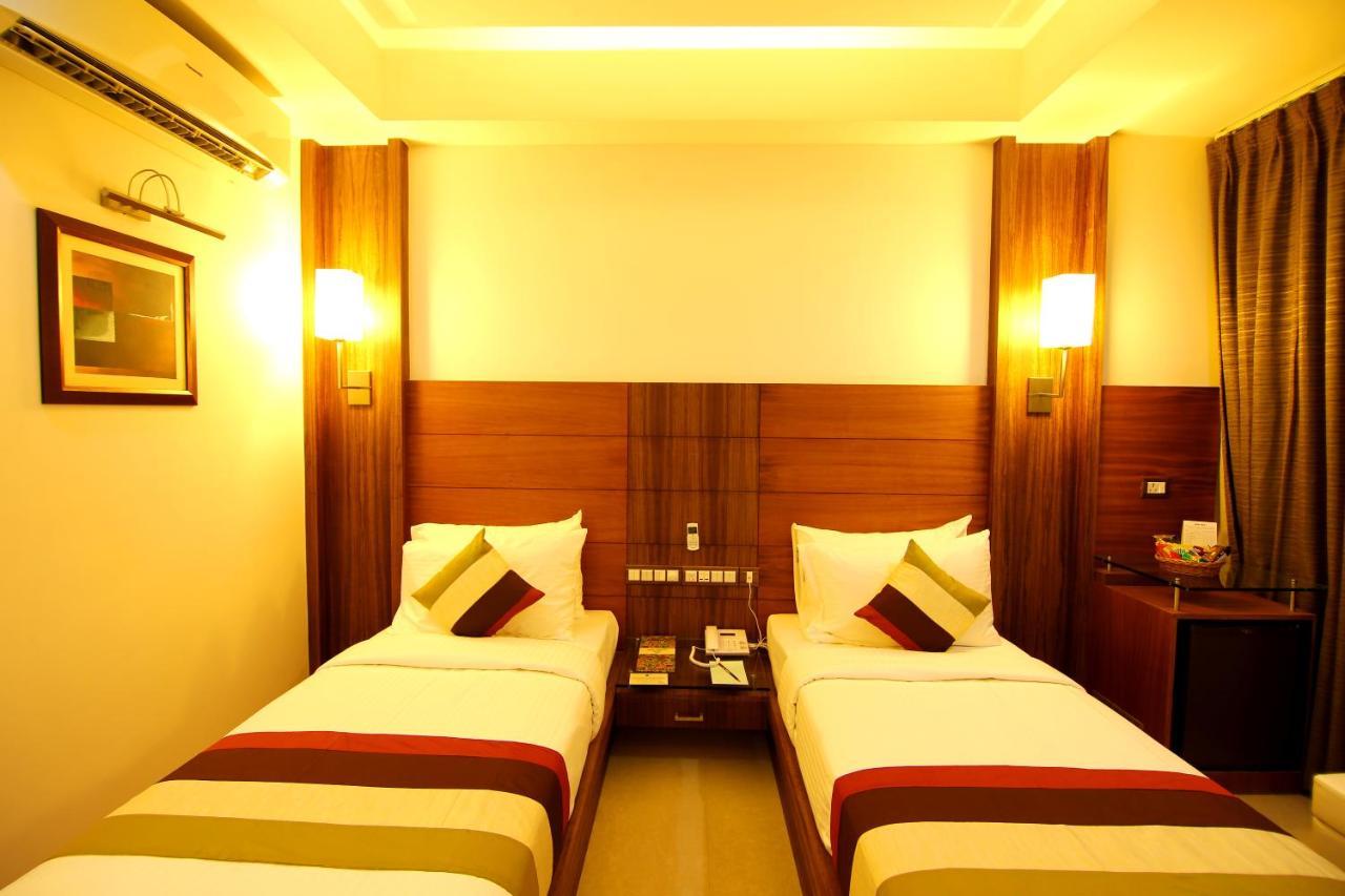 Hotel Hillway Park Kollam Eksteriør bilde