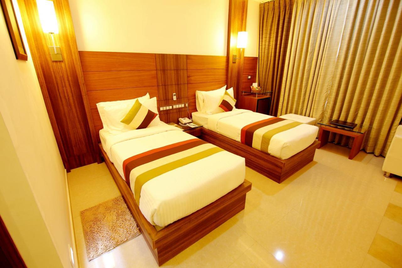 Hotel Hillway Park Kollam Eksteriør bilde