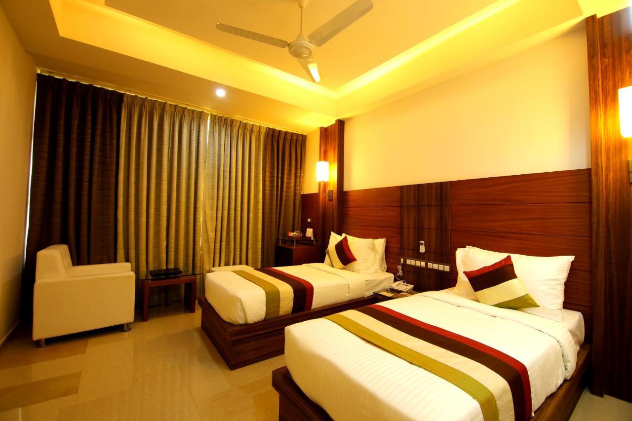 Hotel Hillway Park Kollam Eksteriør bilde