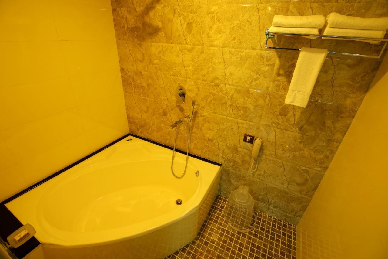 Hotel Hillway Park Kollam Eksteriør bilde
